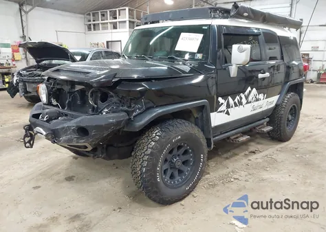 2010 Toyota Fj Cruiser из США, поврежденный, VIN JTEBU4BF3AK078859